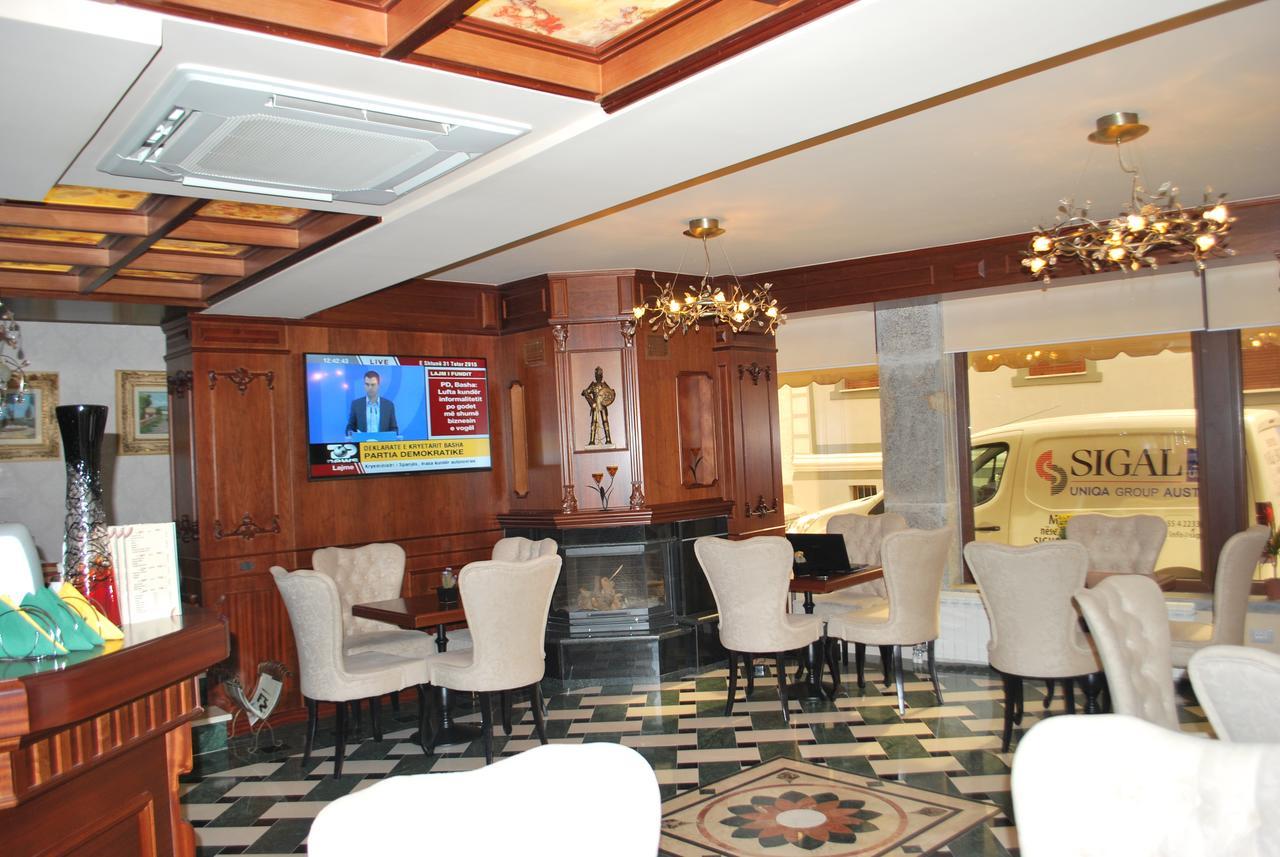 Hotel Vila Sigal Korce Bagian luar foto