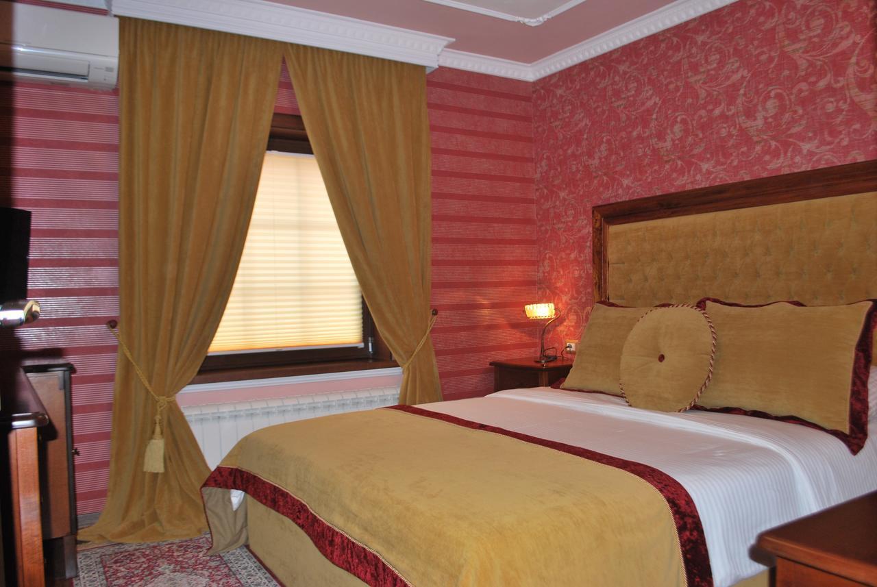 Hotel Vila Sigal Korce Bagian luar foto