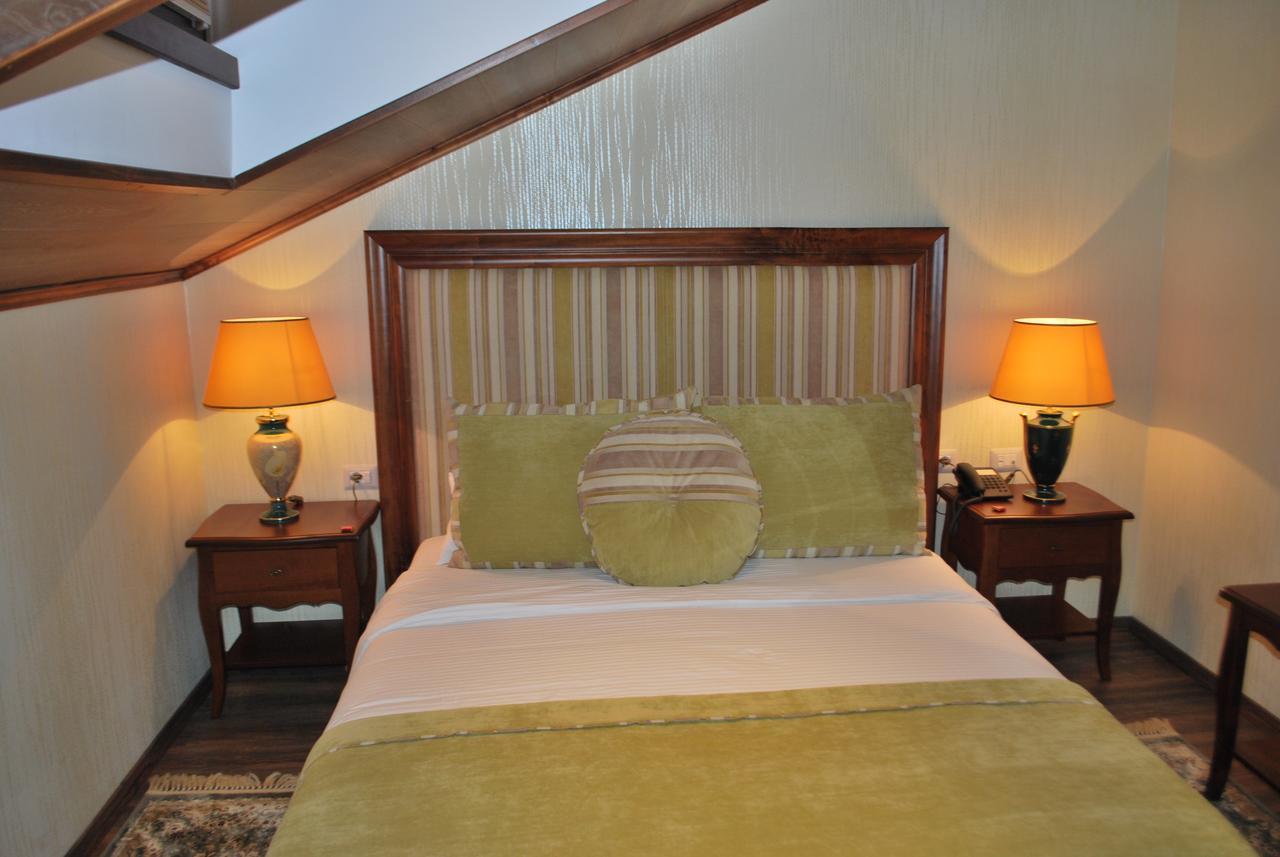 Hotel Vila Sigal Korce Bagian luar foto