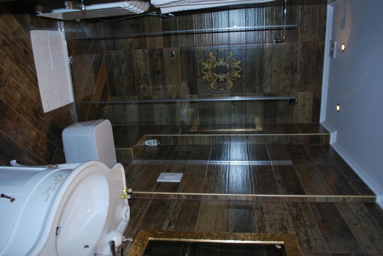 Hotel Vila Sigal Korce Bagian luar foto